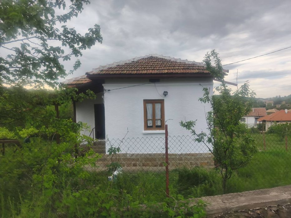 Продавам къща с.Синьо бърдо,Врачанско