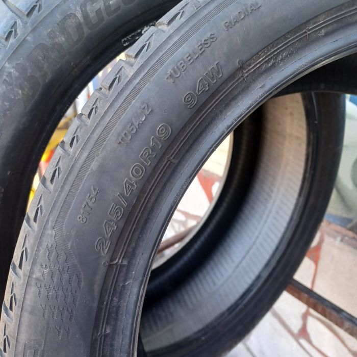 245 40 19 Bridgestone 2бр летни дот 21