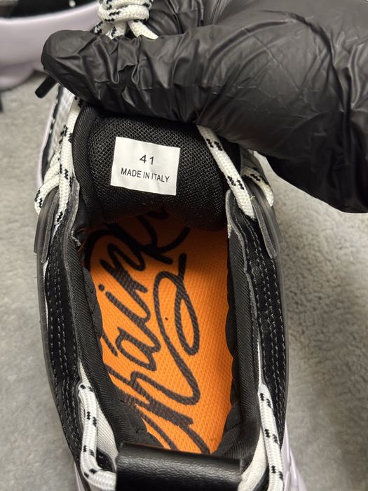 versace chain reaction