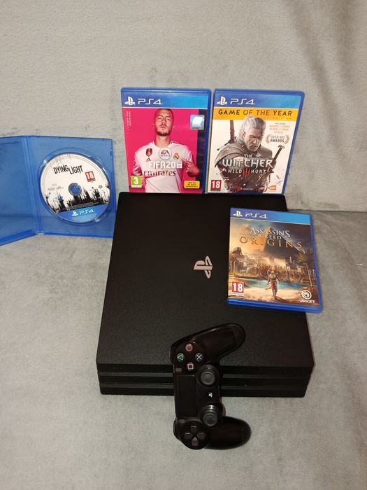 PS4 PRO 4K   +  jocuri si 2 controllere  playstation 4 pro 4k gaming