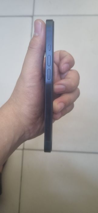 Iphone 13 в отличном состояний