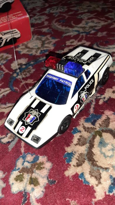 Mașinuță cu telecomandă model rar