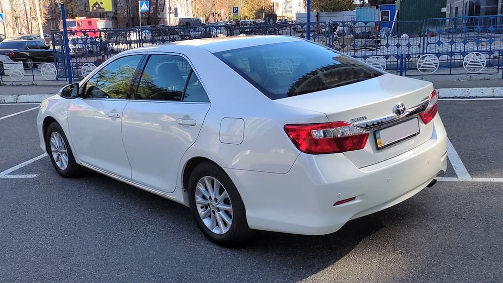 Продам камри 50 в отличном состоянии