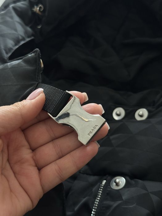 Женская куртка от Прада