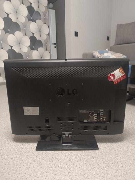 Телевизор LG ,рабочий