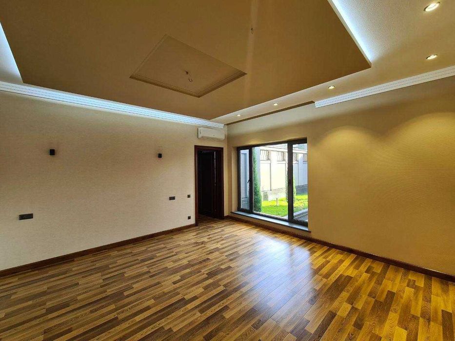 Сдаётся дом в стиле ХАЙ-ТЕК под офис! ориентир Яккасарайский район!