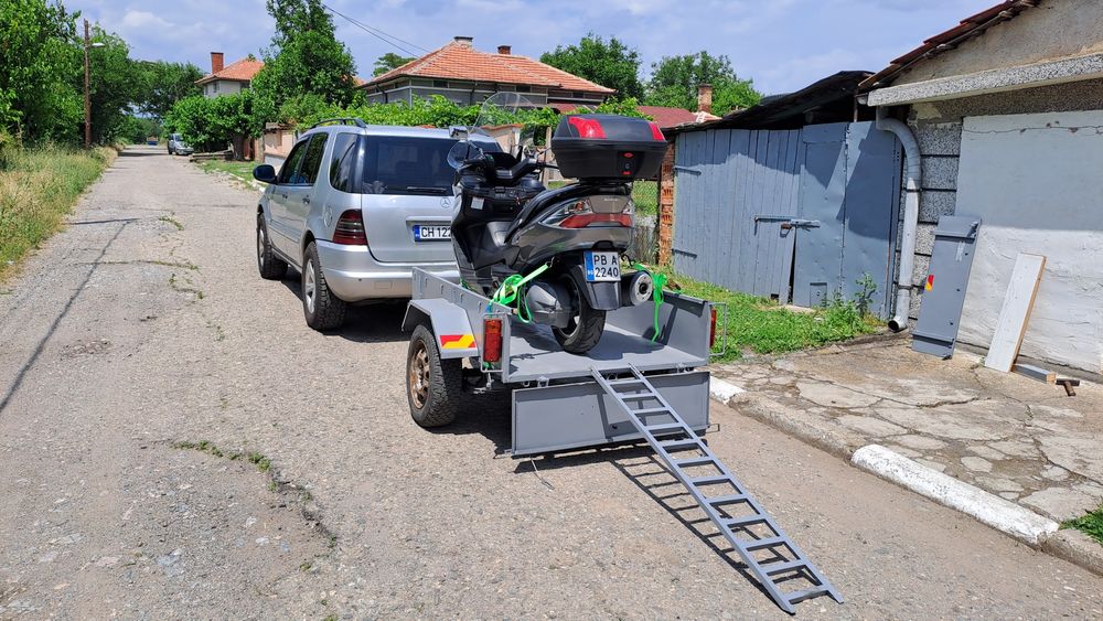 Мото колесар под наем/транспорт