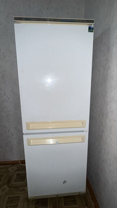 Холодильник (маленький)