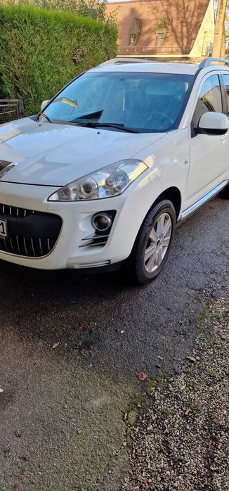 Peugeot 4007 2008г.