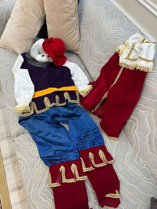 Продам новогодие костюмы