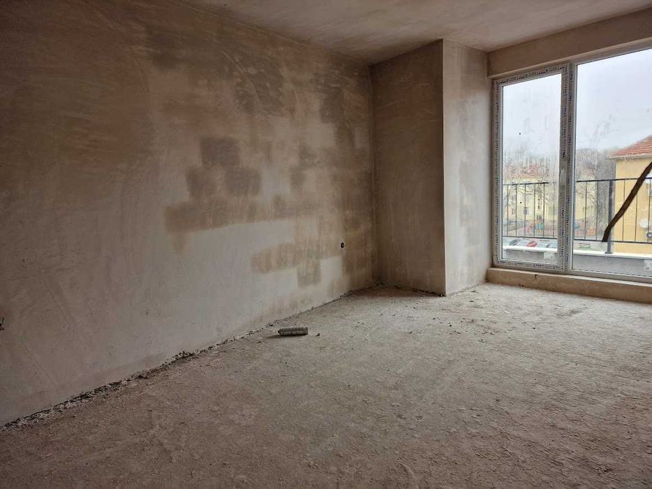 Продава се Тристаен апартамент в Варна, Погреби - 97 кв.м за 1918 €/кв.м - Снимка #2