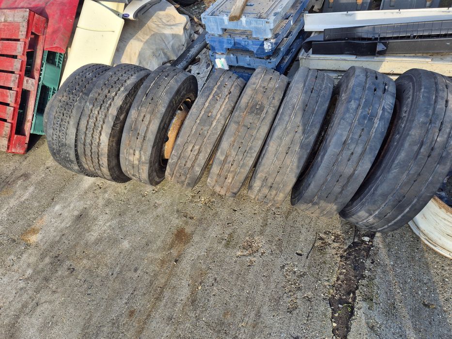 Roți 215/75R17.5 cu janta 10 gauri de trailer