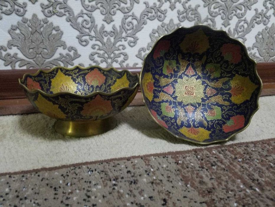 Фруктовница из латуни (Индия) — винтажная редкость, ручная чеканка!