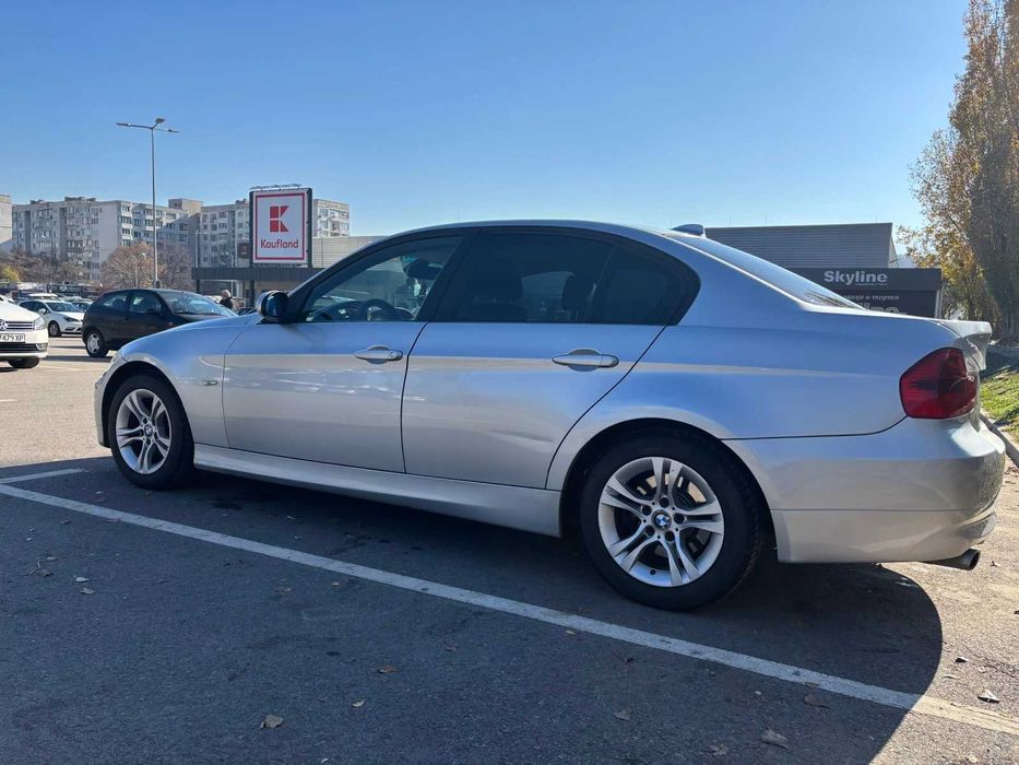 Продавам BMW 320d 2008 Sedan E90