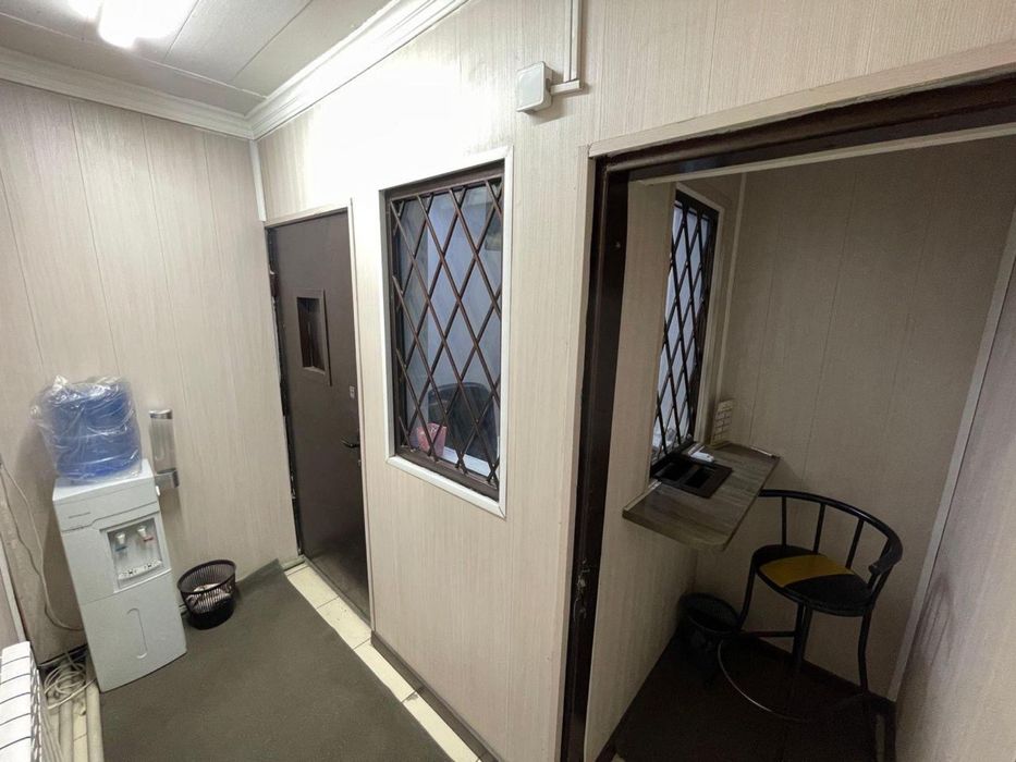 Готовы помещение, в проходимом месте