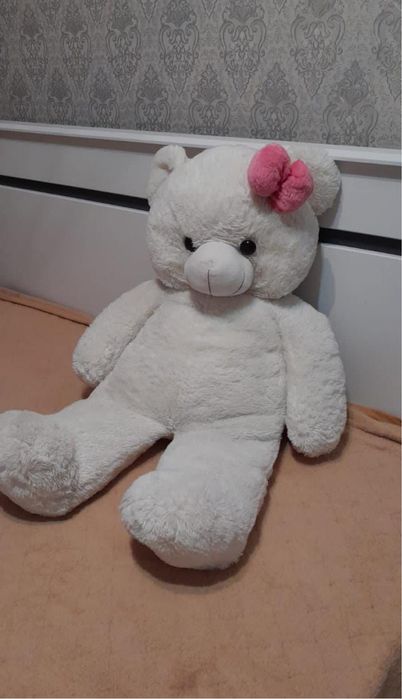 Продам срочно плюшевую мишку
