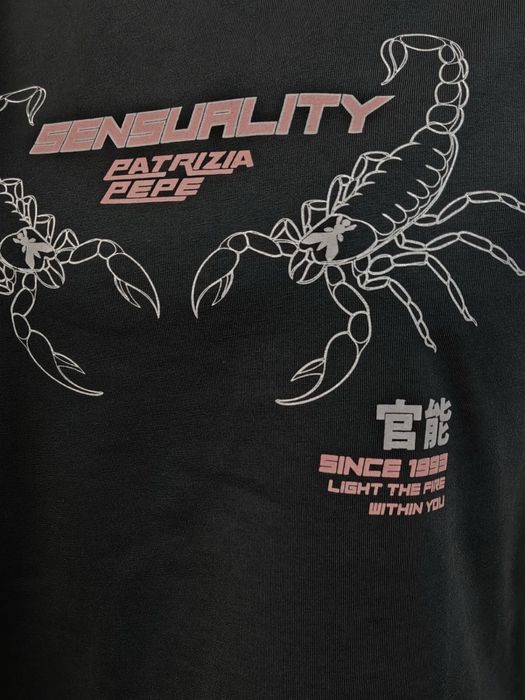 Оригинална дамска тениска Patrizia Pepe Scorpions 2M4464 J297 FF61