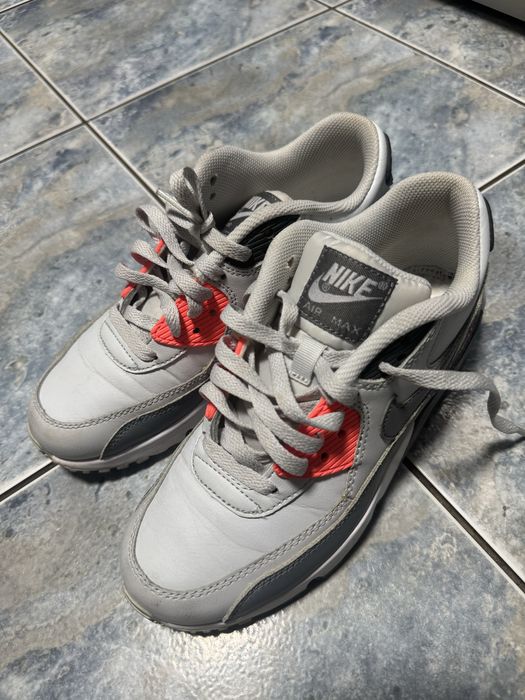 Nike albi marimea 39