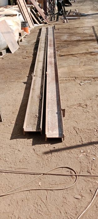 Двутавр, две балки по 5,0м.