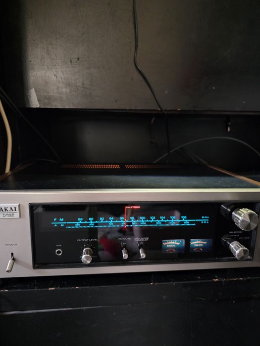 Akai AT-550 тунер