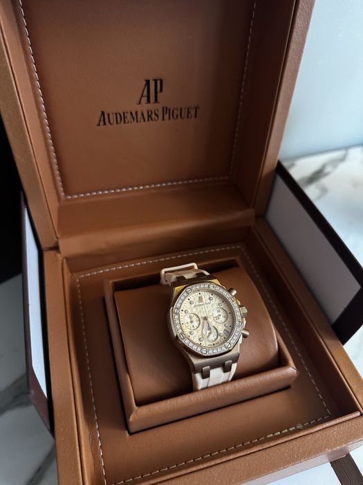 Дамски часовник Audemars piguet