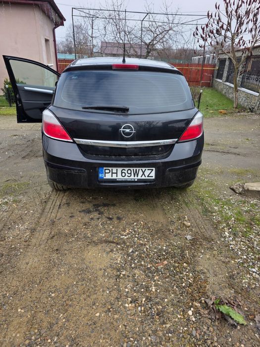 Opel Astra H , mai multe detalii in privat