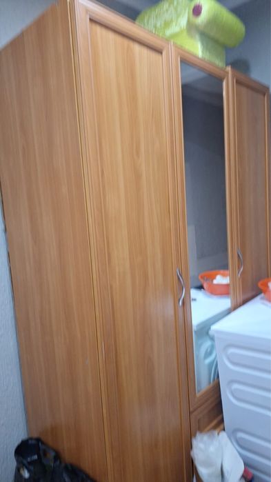 Продам шкаф срочно