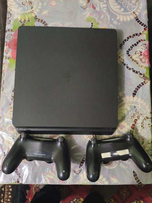 Playstation 4 slim 1tb