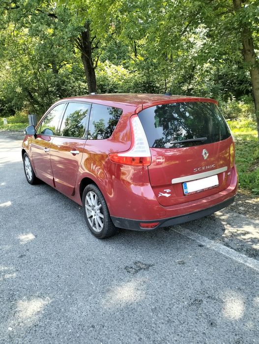 RENAULT Grand Scenic 2012 — imagine 2