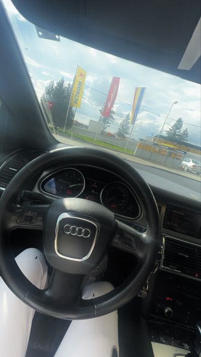 Audi Q7 full panoramic