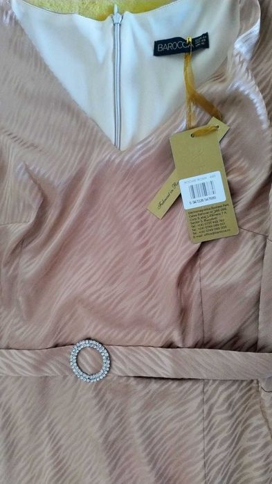 рокля Рома с шпиц отстрани