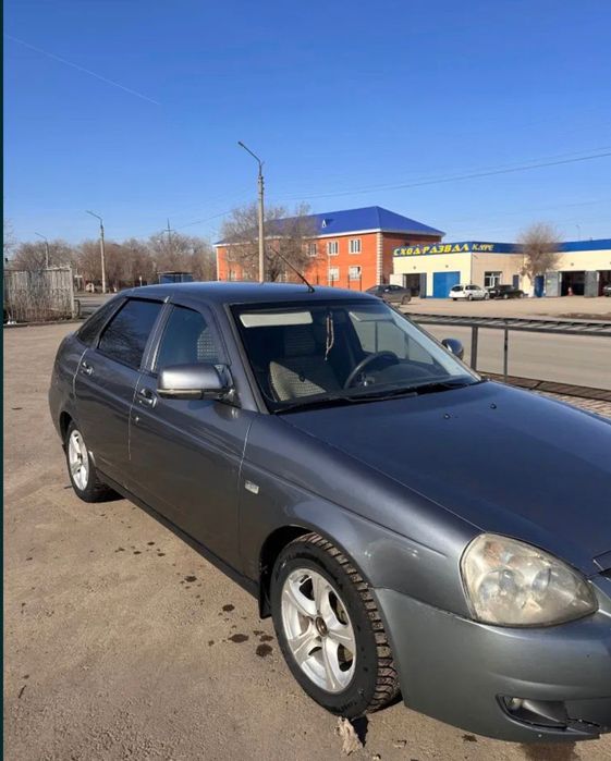 Продам приору  срочно