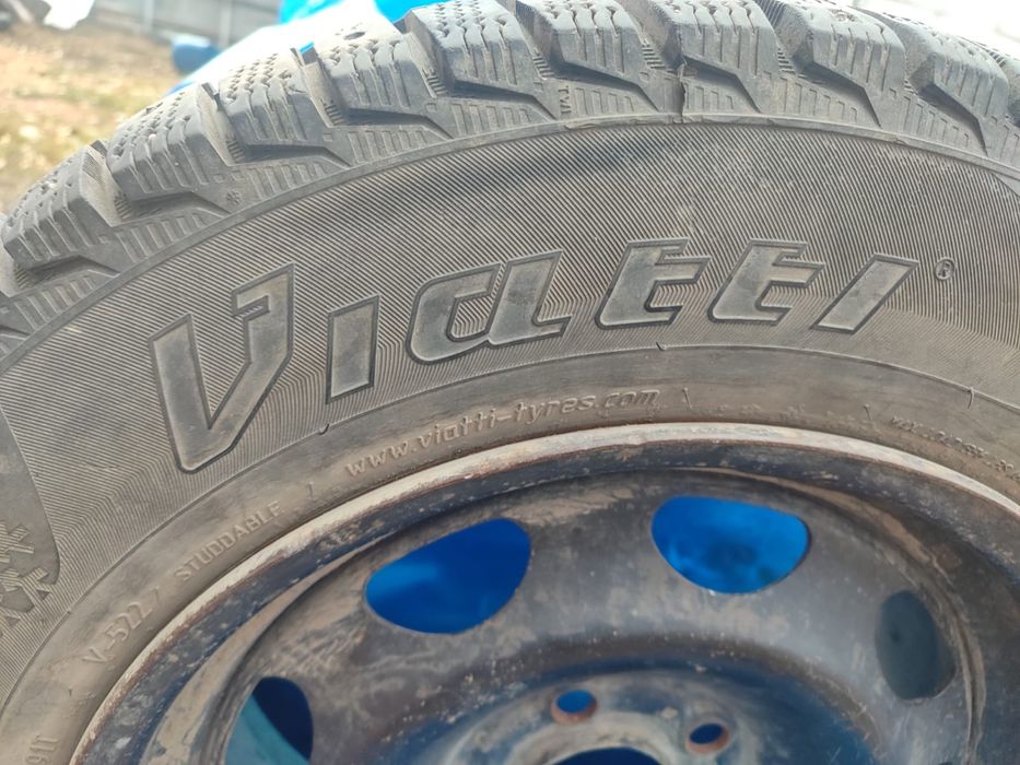 Продам резину  195/65 r 15
