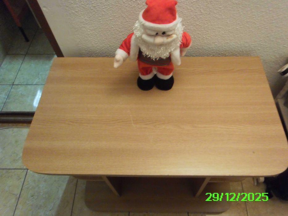 Mobilier gradina ,Dulap cu 3 etajere .comoda cu 3 sertare si comoda TV