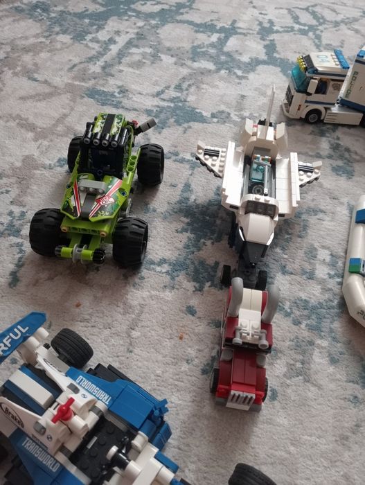 Продаю собраное лего