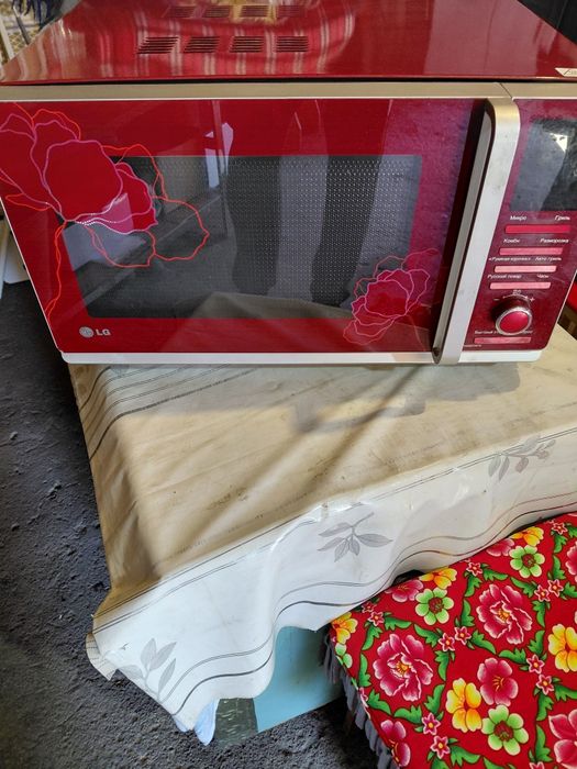 Продам микроволновка LG
