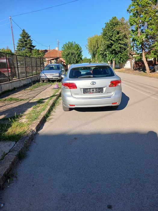 Автомобил Тойота