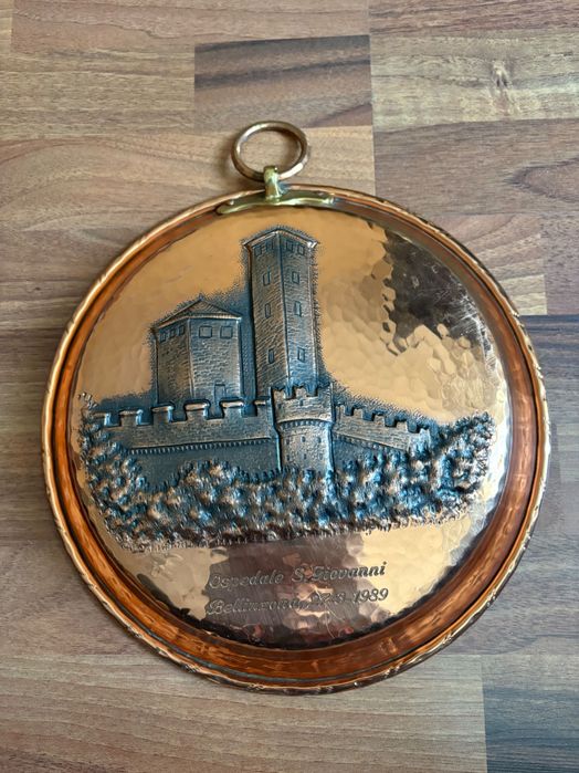 Vas decorativ din cupru