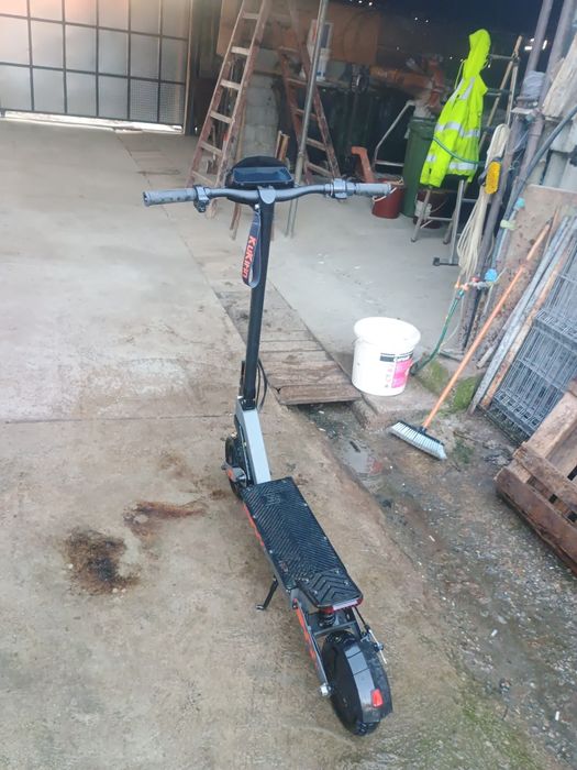 Trotineta electrică kukirin G2 2025