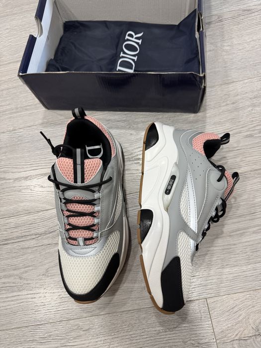 Dior B22 Pale Pink Grey