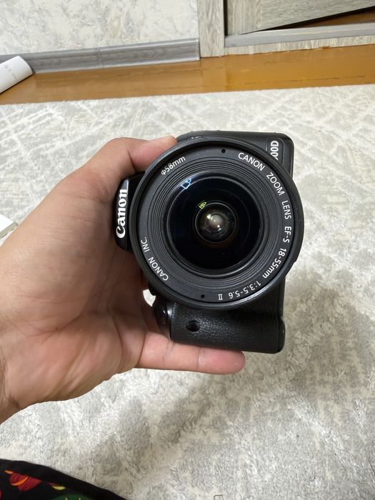 canon 500d sotiladi yangidek kam ishlatilgan ishlashda momo yoq