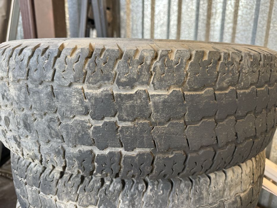 Шины колеса 225/75/16С