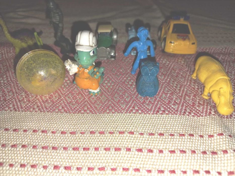 Игрушки разные маленькие