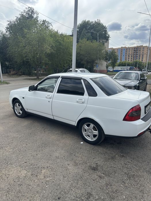 Продам авто (приора)