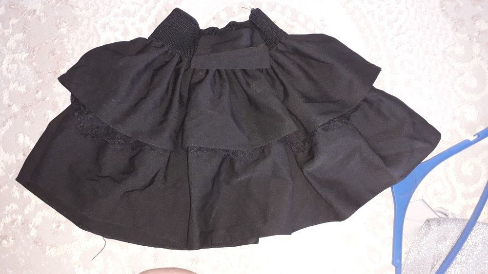Продам платья юбки
