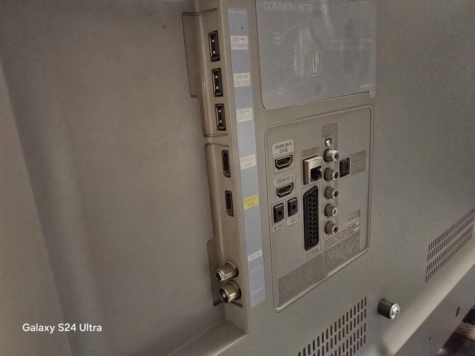 Samsung 48 инча с проблем