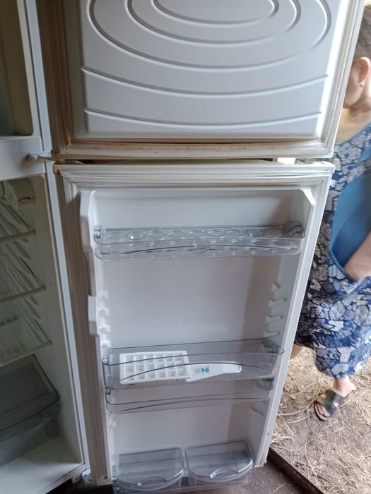 Продам холодильник