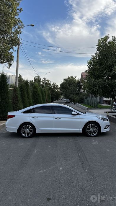 Hyundai Sonata LF