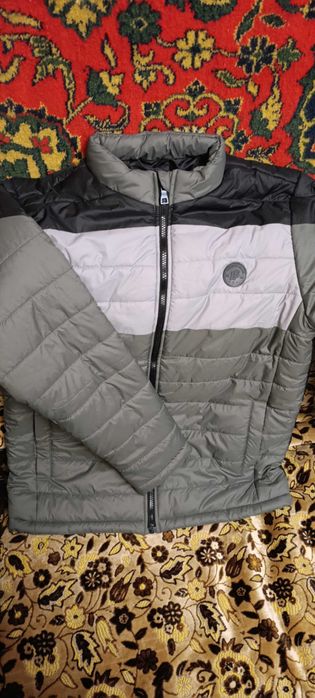Продается новая куртка