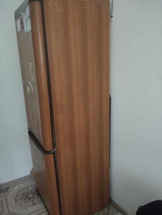 Холодильник indesit на запчасти